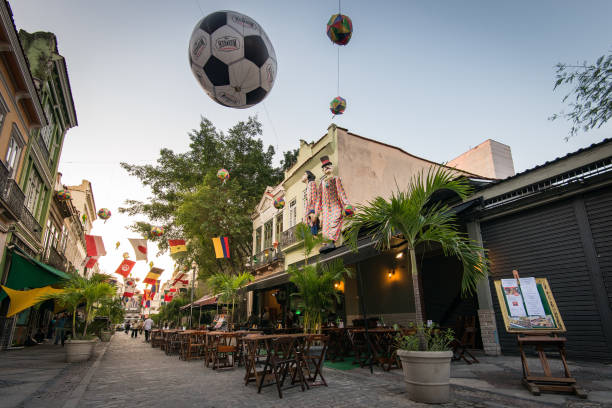 udekorowana ulica barów i restauracji na mś 2018 - world cup zdjęcia i obrazy z banku zdjęć