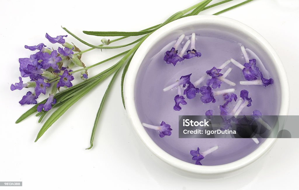 Lavanda in fiore ed estrarre - Foto stock royalty-free di Aromaterapia