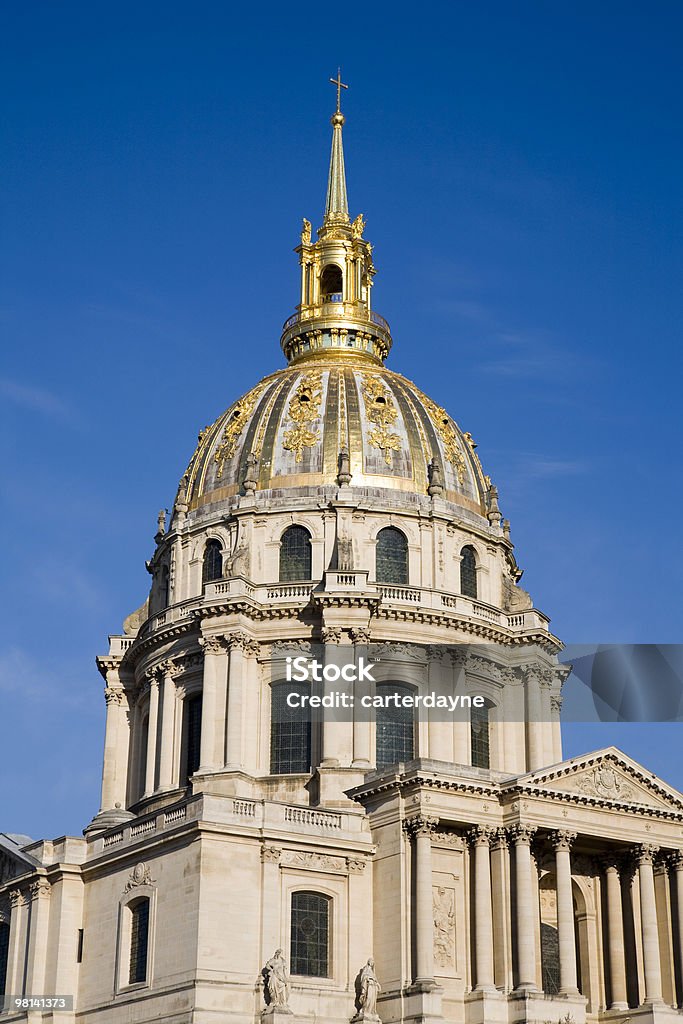 Hotel De Los Inválidos Cúpula De La Iglesia París Francia Foto de stock y más banco de imágenes de Abril - iStock Hotel De Los Inválidos Cúpula De La Iglesia París Francia Foto de stock y más banco de imágenes de Abril - iStock