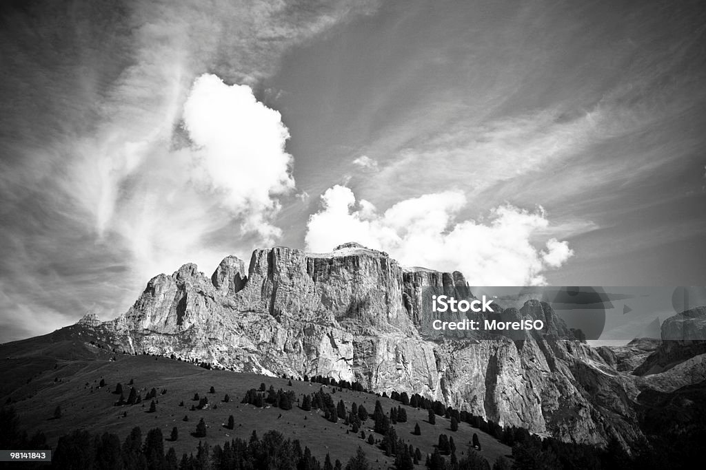 Dolomiti in bianco e nero, Alpi italiane - Foto stock royalty-free di Alpi