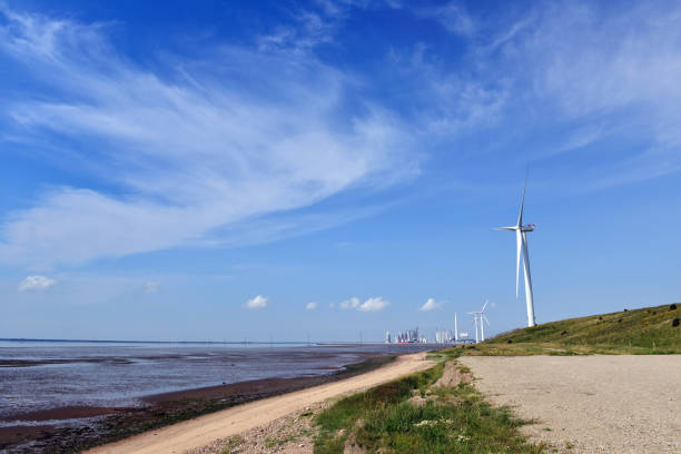миров крупнейших ветрогенературбины - esbjerg стоковые фото и изображения