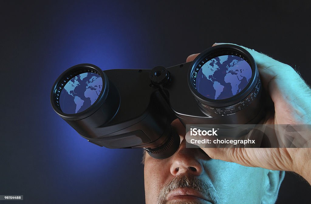세계 쌍안경을 통해 검색중 - 로열티 프리 쌍안경 스톡 사진