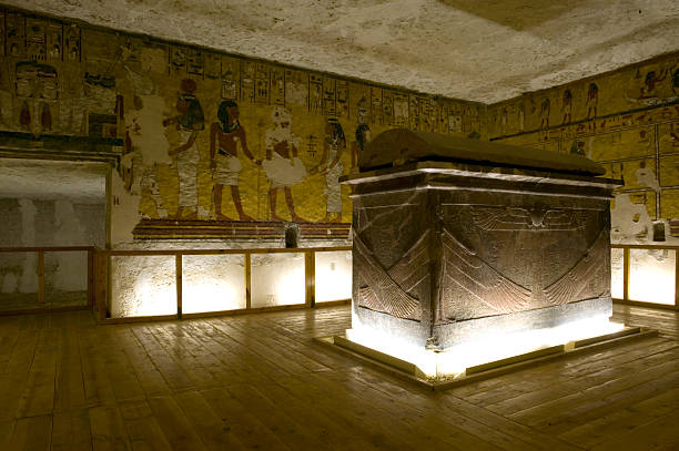 faraón tumba s - sarcófago fotografías e imágenes de stock