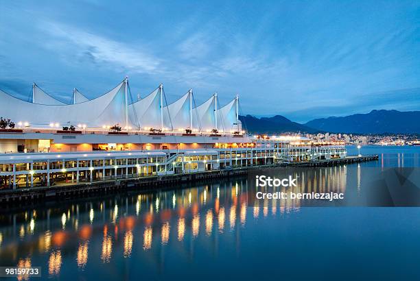 Canada Place In Der Dämmerungvancouver City Architektur Stockfoto und mehr Bilder von Messezentrum Vancouver