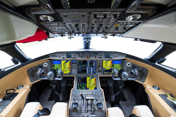 cabina del jet corporativo - commercial airplane throttle lever cockpit fotografías e imágenes de stock
