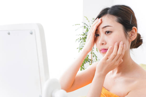istock Woman skin care 981672604