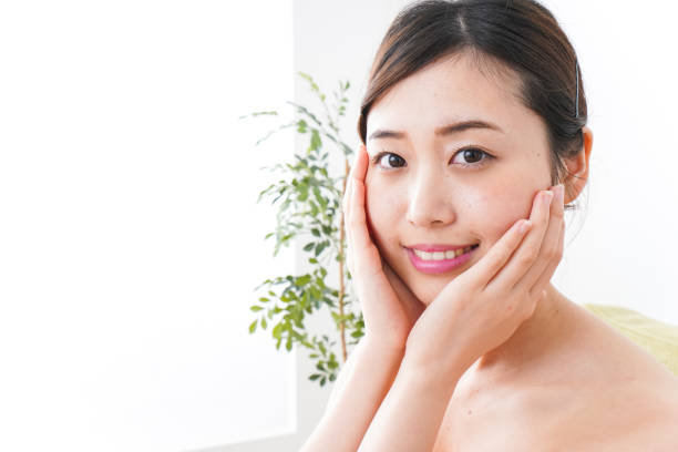 istock Woman skin care 981673774