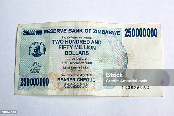 Waluta Worthless Zimbabwe - zdjęcia stockowe i więcej obrazów Banknot - Banknot, Robert Mugabe, Fotografika