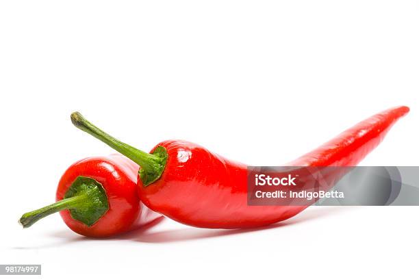 Red Hot Chili Peppers Foto de stock y más banco de imágenes de Alimento - Alimento, Blanco - Color, Calor