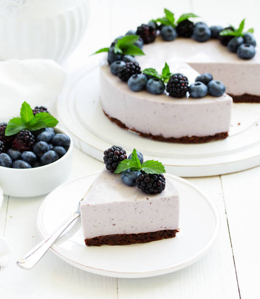 Blueberry cheesecake without baking, with blueberries and blackberries.