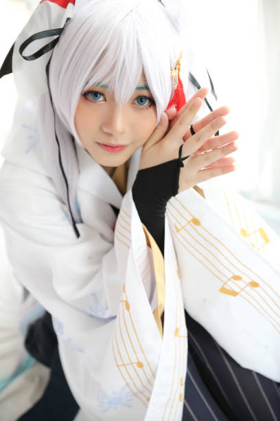 japón anime cosplay, blanco japon miko en cuarto tono blanco - maquillaje para cosplay de anime fotografías e imágenes de stock