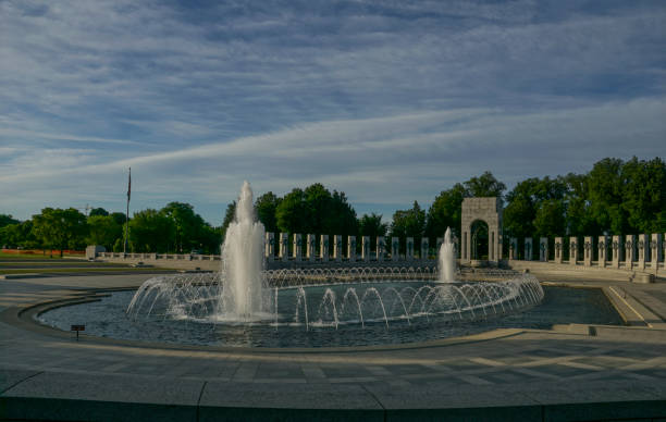 第二次世界大戦記念碑「wwii」、ウォッシングンdc - washington dc world war ii memorial armed forces ストックフォトと画像