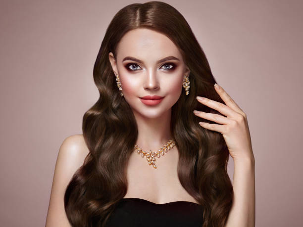 istock Brunette woman with curly hair 981893948