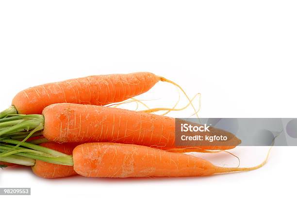 Морковь — стоковые фотографии и другие картинки Изолированный предмет - Изолированный предмет, Морковь, Морковная ботва