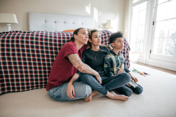 istock Interesting family movie 982155044