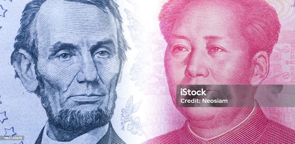 Billet d’un dollar US et portraits de billets yuan Chine - Photo de Échange commercial libre de droits