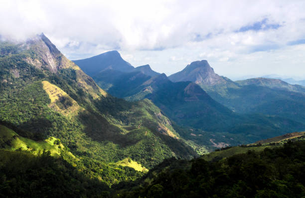 corbet's gap , sri lanka - knuckle imagens e fotografias de stock