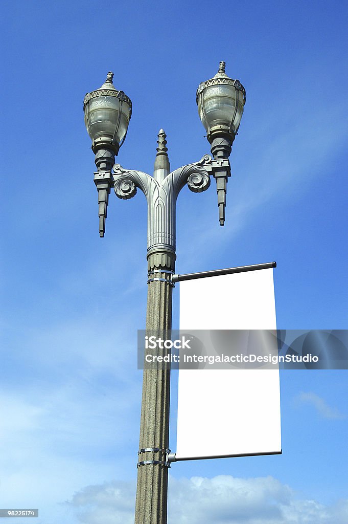 Art-Deco-Street-Lampe mit leeren Banner - Lizenzfrei Straßenlaterne Stock-Foto