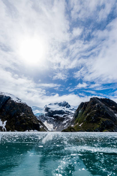 gebergte en gletsjer - foto’s van aarde stockfoto's en -beelden