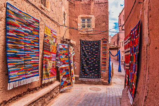 Alfombras hechas a mano y alfombras en Marruecos photo