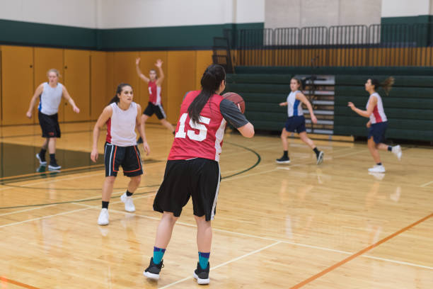 istock Women's Basketball Practice 982324798