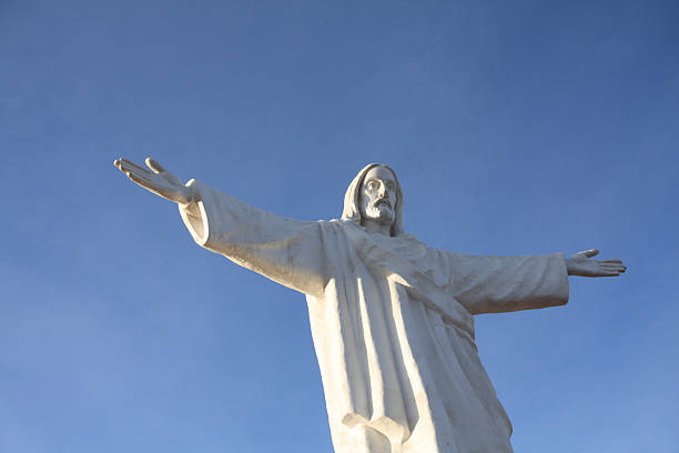 istock Statue of Jesus 98234914