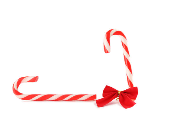 istock Christmas candy can with empty card isolated on a white 982382558