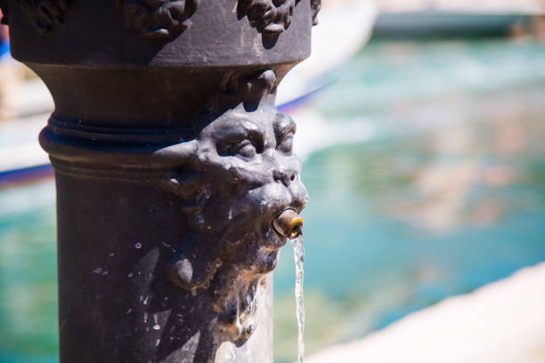 istock Drinking water fountain in Venice 982402710