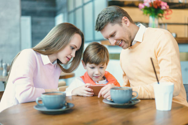 istock Meeting family 982417776