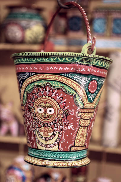 balde de artesanato decorativo - art tribal art traditional culture multi colored - fotografias e filmes do acervo