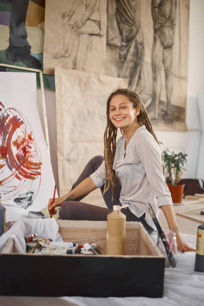 istock Woman in atelier. 982452748