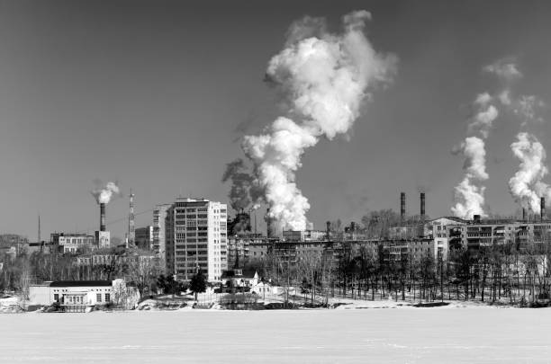 istock Environmental problem of environmental pollution and air pollution in large cities. Smoke from the pipes of the factory 982496562