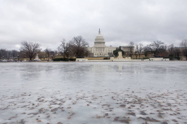 istock View of Capitol Building 982600330