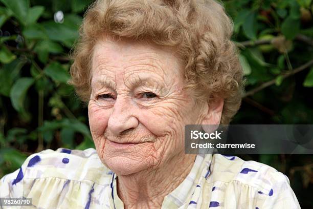 Lächeln Granny Stockfoto und mehr Bilder von Menschlicher Mund - Menschlicher Mund, Runzlig, Aktiver Senior
