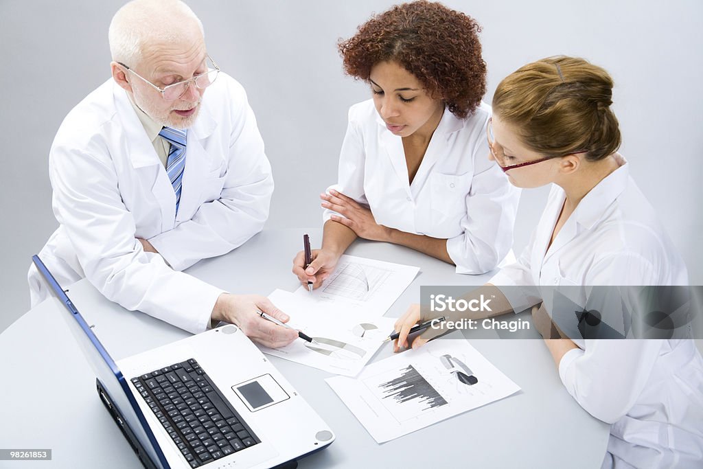 Grupo de médicos - Foto de stock de 50-59 años libre de derechos