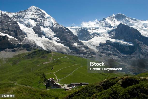 Berner Alpen - Fotografie stock e altre immagini di Monte Eiger - Monte Eiger, Sentiero, Albergo