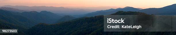 Appalacia Panoramica Tramonto - Fotografie stock e altre immagini di Tennessee - Tennessee, Est, Grandi Montagne Fumose