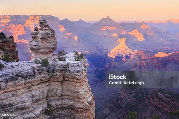 Gran Cañón Colores Foto de stock y más banco de imágenes de Aire libre - Aire libre, Arizona, Cañón - Tipo de Valle