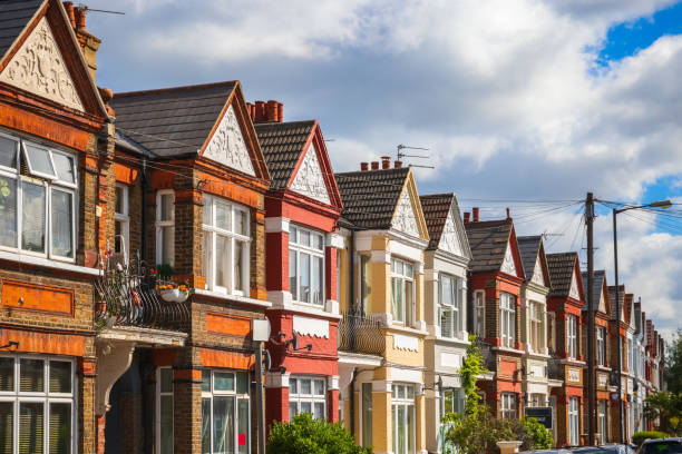 istock Red brick British terraced houses in London 982755498