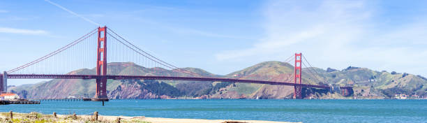 golden gate bridge - orange golden gate bridge tower suspension bridge stock-fotos und bilder