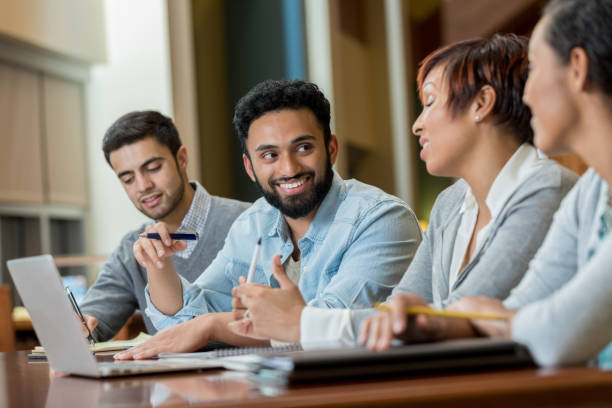 istock Group of businesspeople attend seminar 982800484