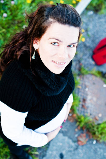 istock Pregnant Woman Posing 982801034