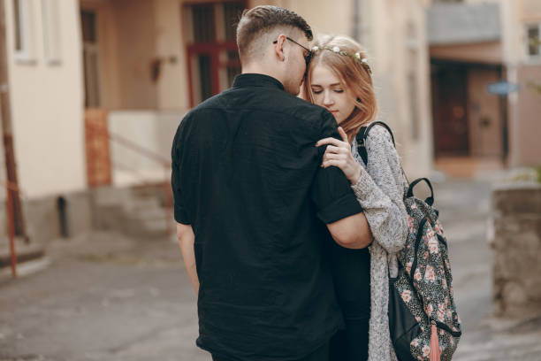 istock couple in city 982804916