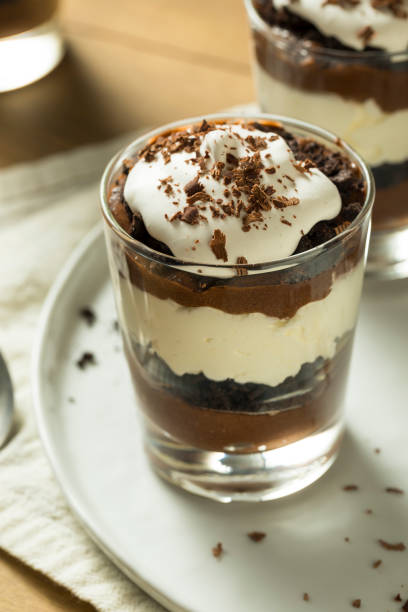 istock Sweet Homemade Chocolate Parfait Dessert 982822222