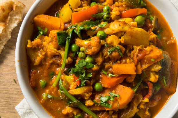 istock Homemade Spicy Vegan Vegetable Curry 982822982