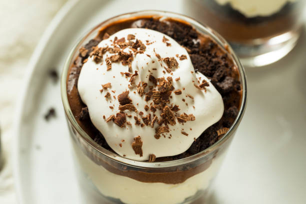 istock Sweet Homemade Chocolate Parfait Dessert 982823498
