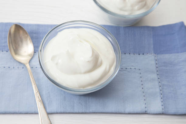 istock Plain Greek Yogurt in a Bowl for Breakfast 982826144