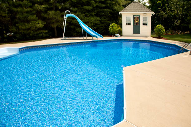 istock Outdoor pool and cabana 982833900