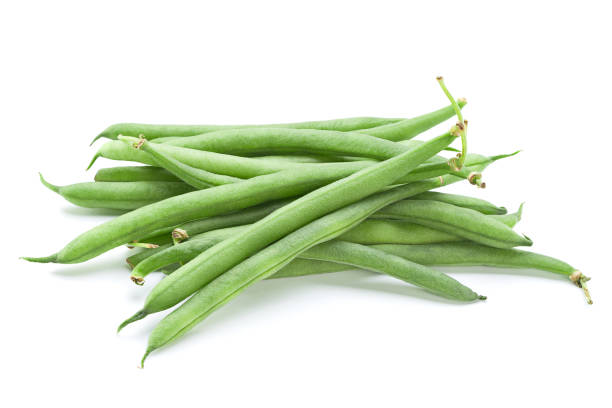 istock Black eyed peas heap 982834438