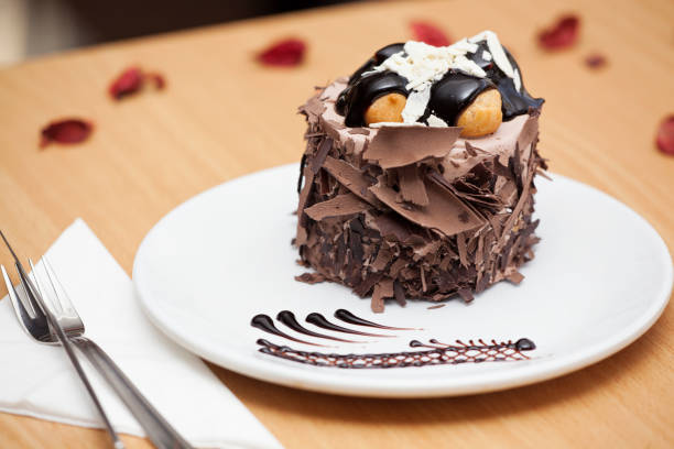 istock Slices of chocolate hazelnut cake 982882054
